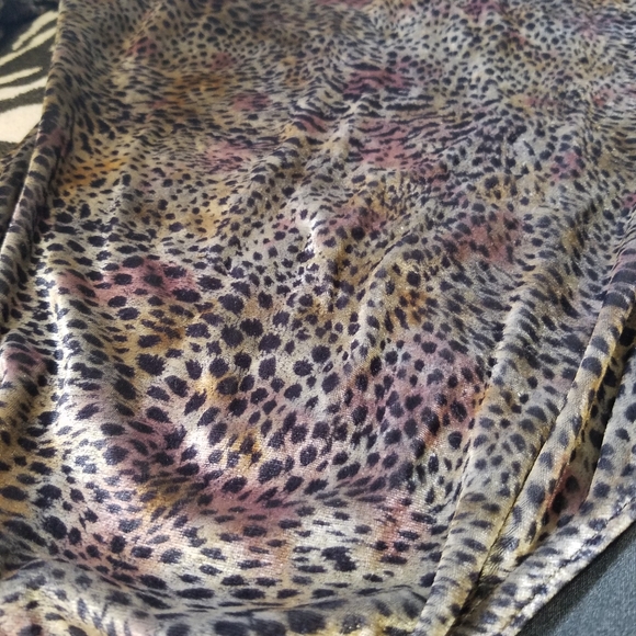 Velvet Cheetah Bodysuit - Picture 5 of 8